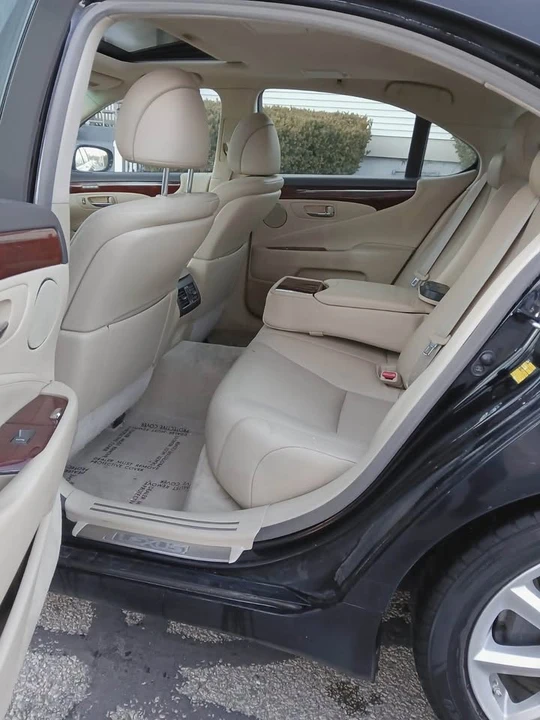 2009 Lexus LS 4th Gen - Image 10 of 20