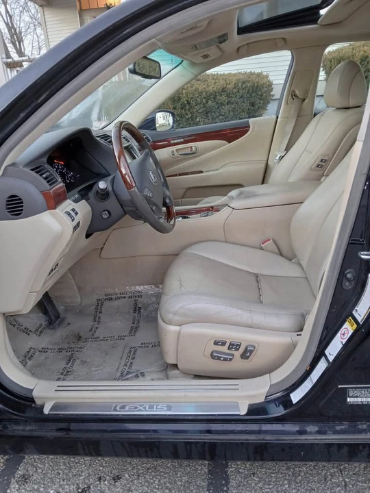 2009 Lexus LS 4th Gen - Image 9 of 20