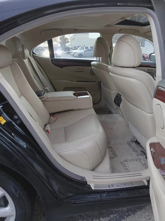 2009 Lexus LS 4th Gen - Image 12 of 20