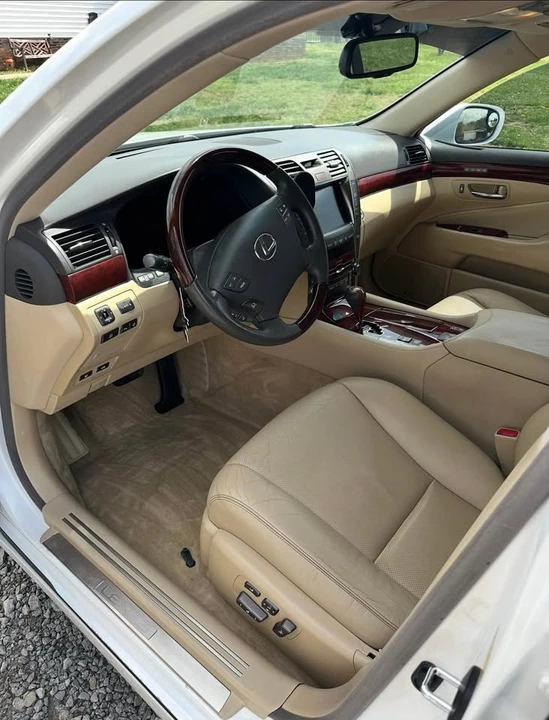 2009 Lexus LS 4th Gen - Image 5 of 8