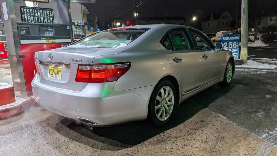 2009 Lexus LS 4th Gen - Image 2 of 6