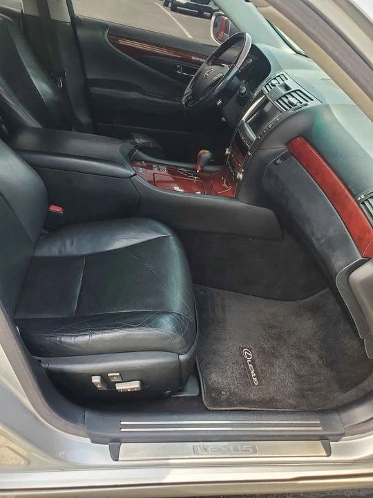 2009 Lexus LS 4th Gen - Image 6 of 12