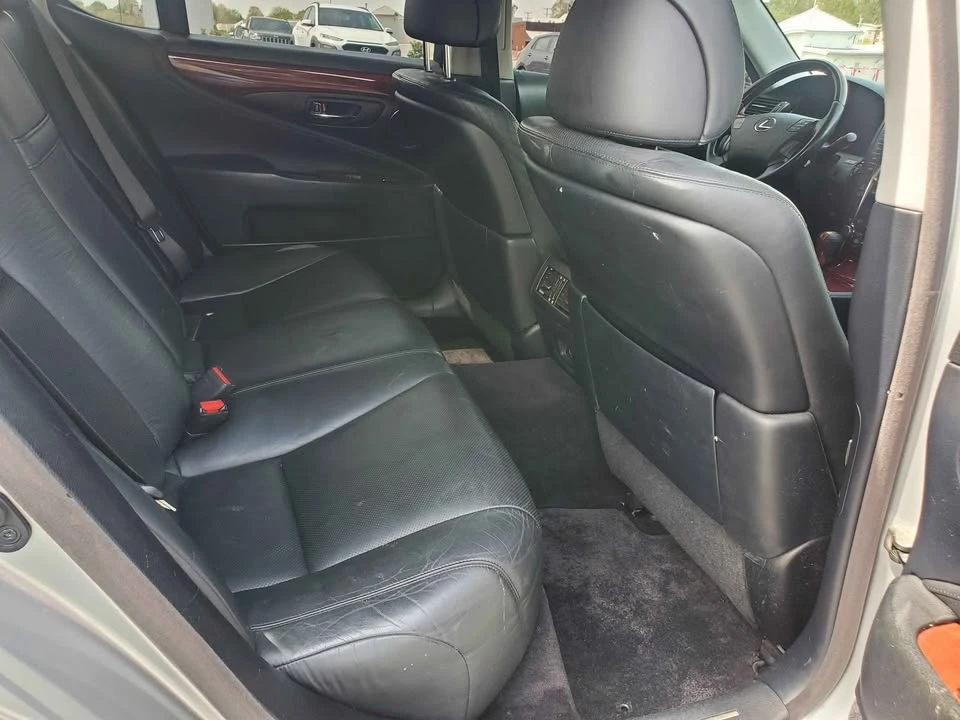 2009 Lexus LS 4th Gen - Image 7 of 12