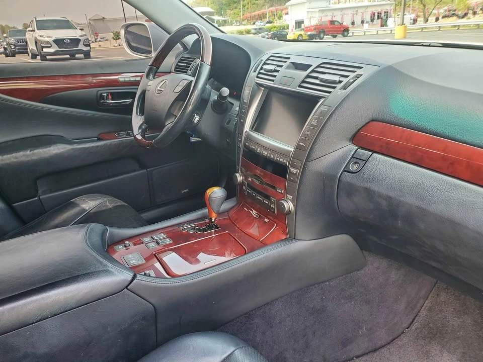 2009 Lexus LS 4th Gen - Image 5 of 12