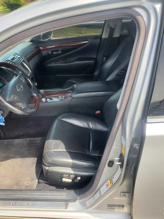 2009 Lexus LS 4th Gen - Image 8 of 12