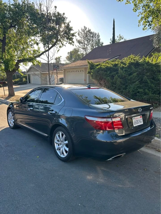 2009 Lexus LS 4th Gen - Image 4 of 7