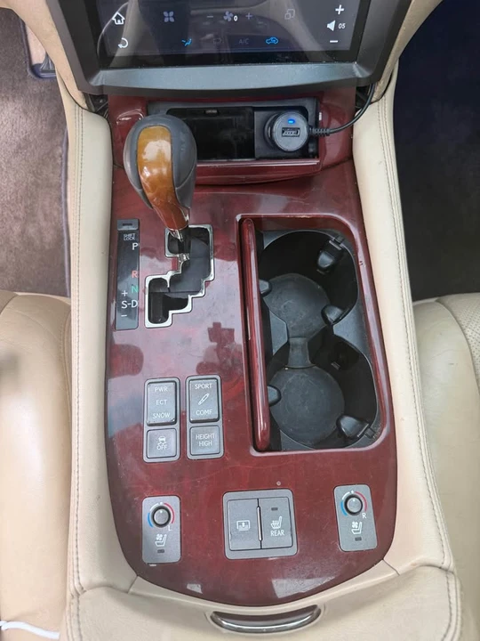 2009 Lexus LS 4th Gen - Image 13 of 14
