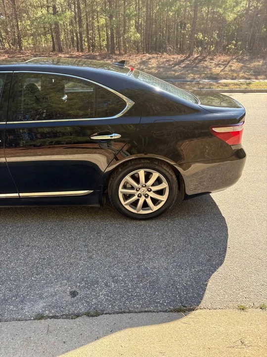 2009 Lexus LS 4th Gen - Image 9 of 10