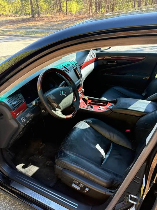 2009 Lexus LS 4th Gen - Image 4 of 10