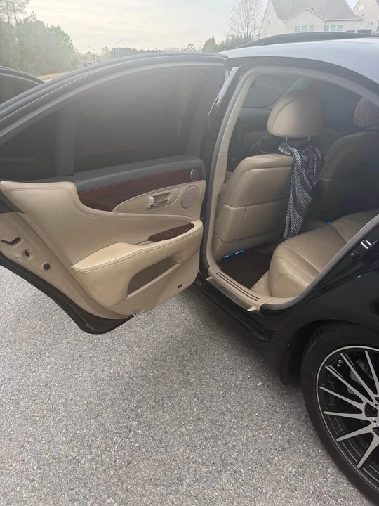 2009 Lexus LS 4th Gen - Image 8 of 14