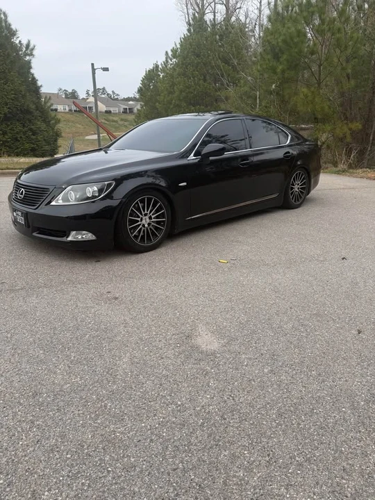 2009 Lexus LS 4th Gen - Image 3 of 14
