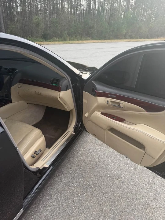 2009 Lexus LS 4th Gen - Image 10 of 14