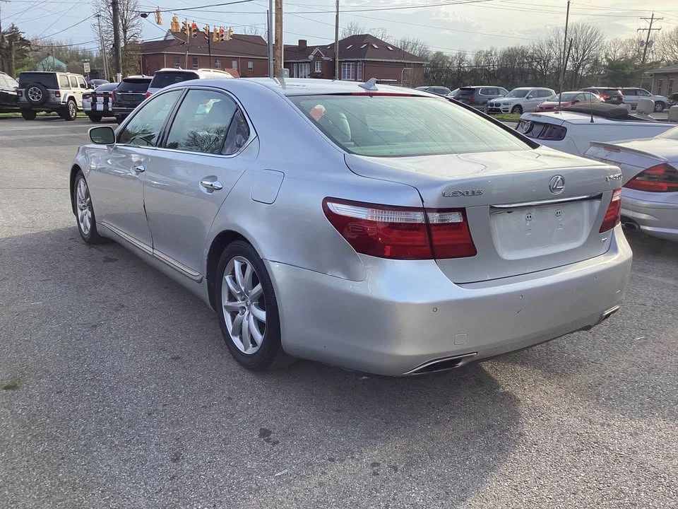 2009 Lexus LS 4th Gen - Image 4 of 8