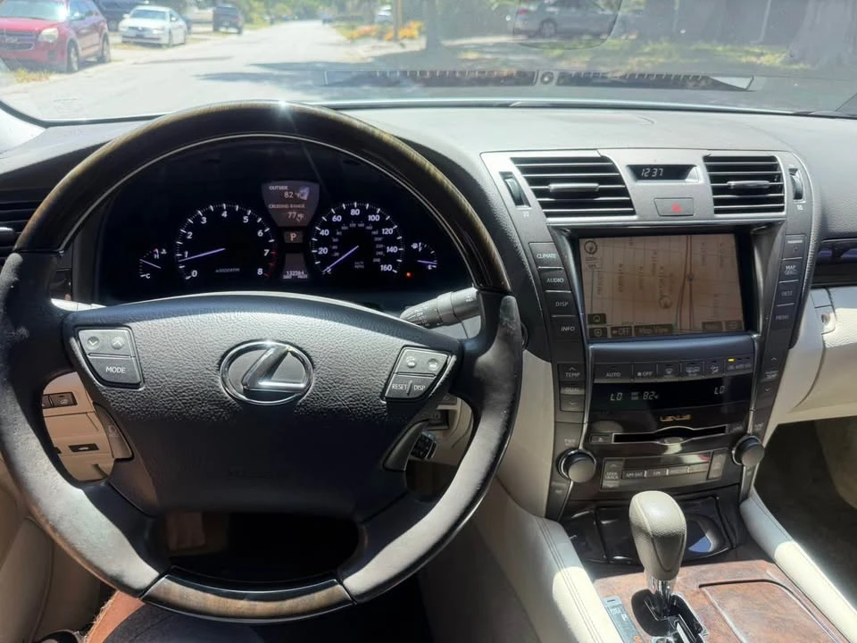 2009 Lexus LS 4th Gen - Image 7 of 10