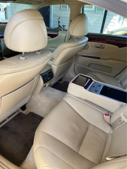 2009 Lexus LS 4th Gen - Image 5 of 6