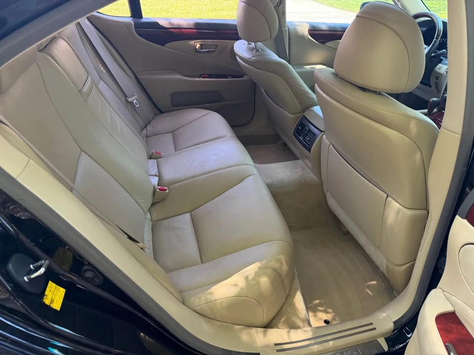 2009 Lexus LS 4th Gen - Image 12 of 19