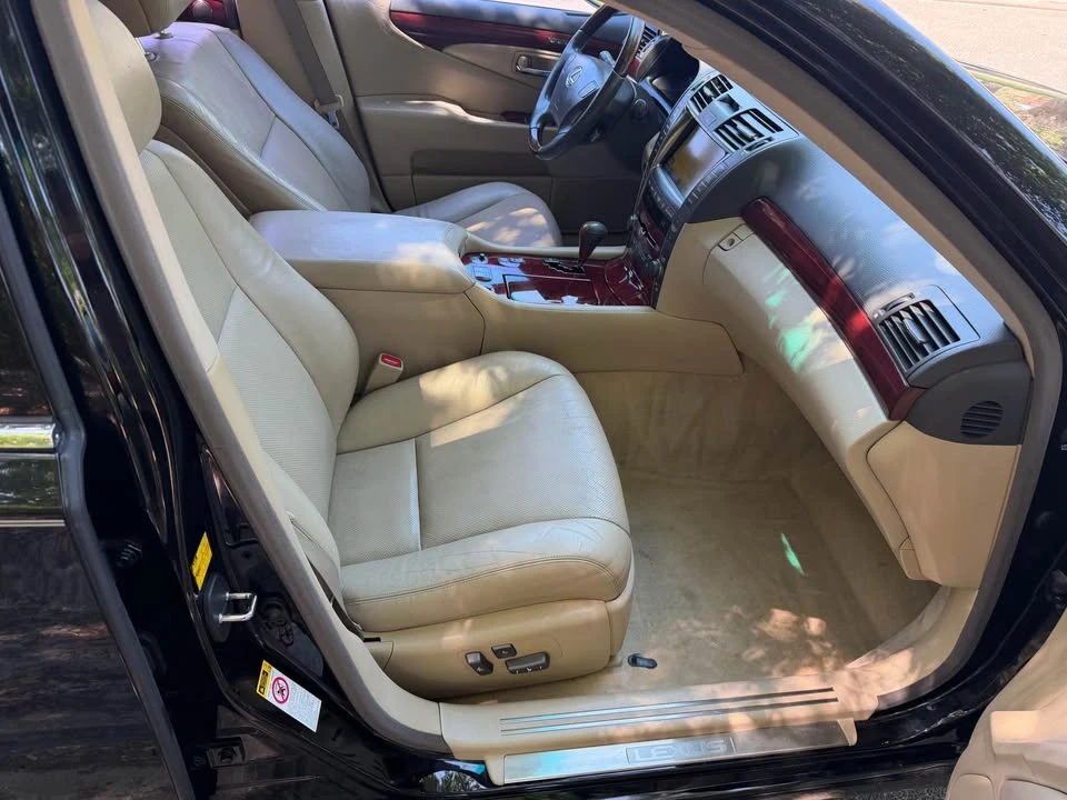 2009 Lexus LS 4th Gen - Image 10 of 19