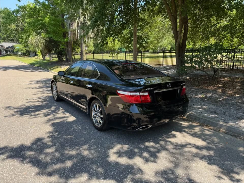 2009 Lexus LS 4th Gen - Image 3 of 19