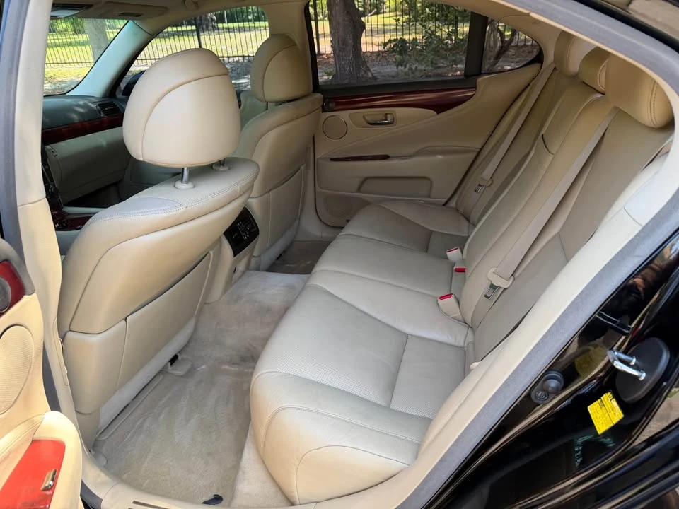 2009 Lexus LS 4th Gen - Image 13 of 19