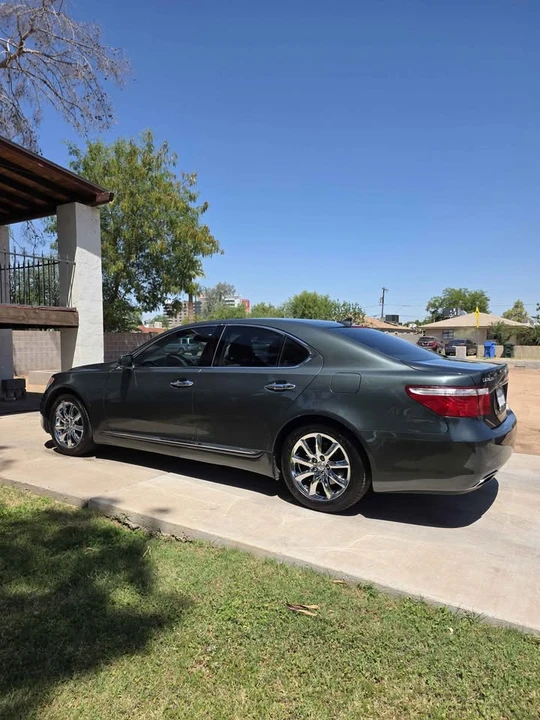 2009 Lexus LS 4th Gen - Image 3 of 18