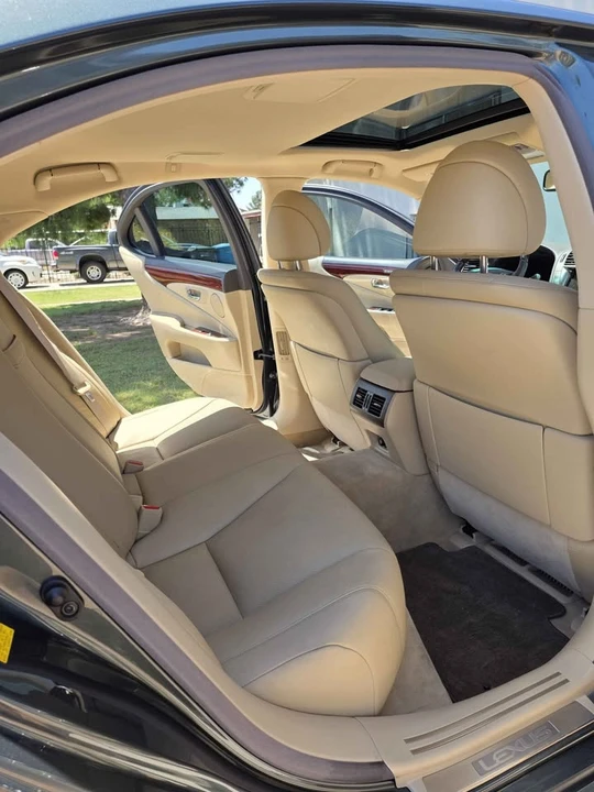 2009 Lexus LS 4th Gen - Image 11 of 18