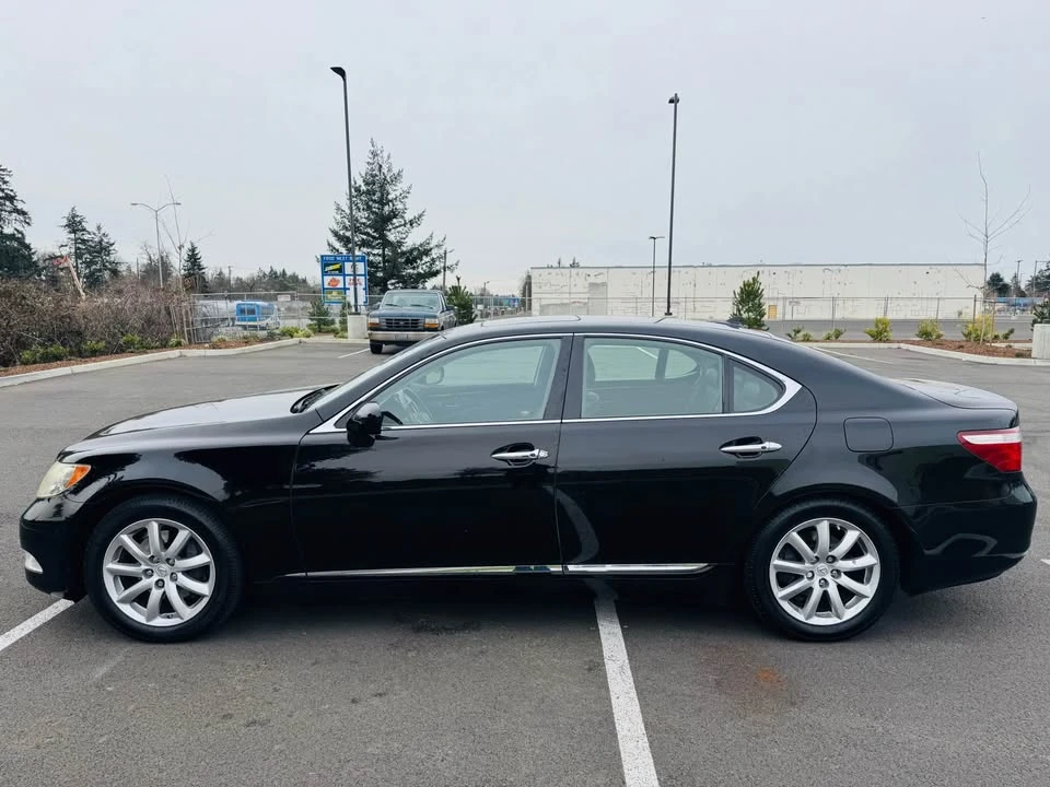 2009 Lexus LS 4th Gen - Image 5 of 17