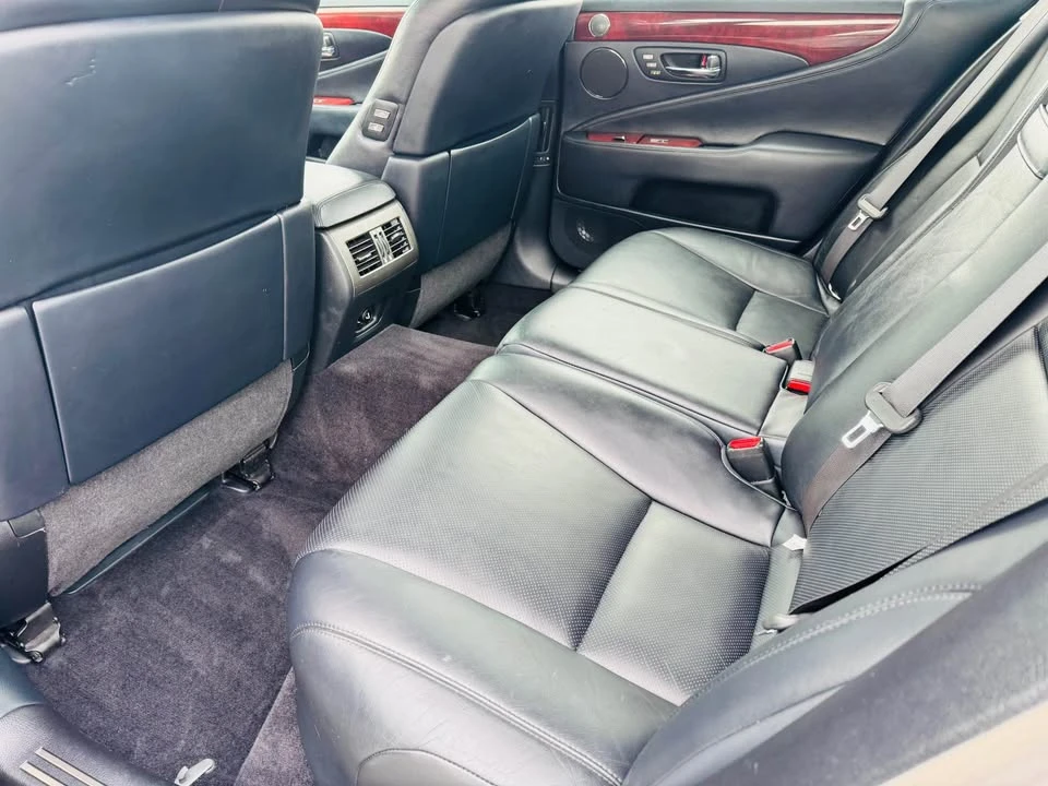 2009 Lexus LS 4th Gen - Image 9 of 17