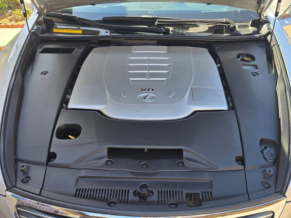 2009 Lexus LS 4th Gen - Image 18 of 20