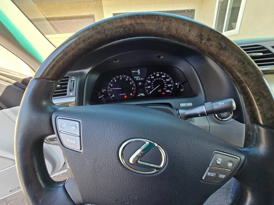 2009 Lexus LS 4th Gen - Image 7 of 20
