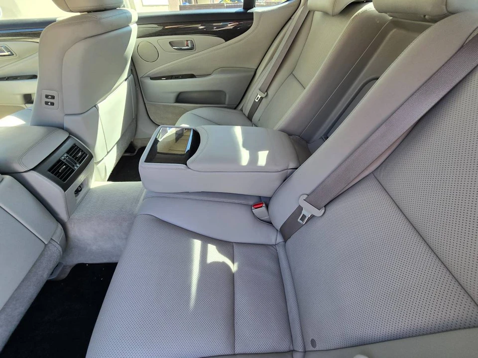 2009 Lexus LS 4th Gen - Image 13 of 20