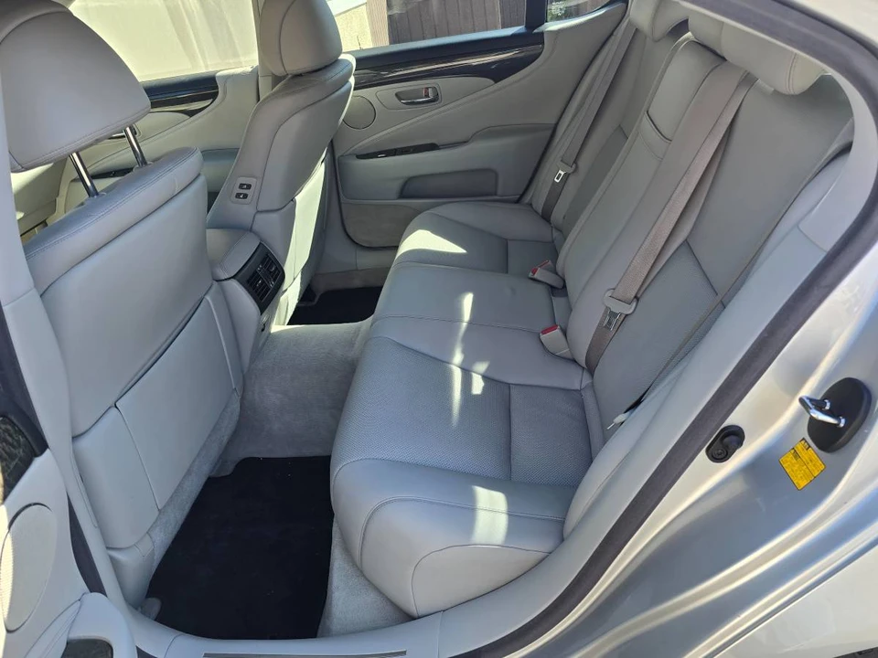 2009 Lexus LS 4th Gen - Image 15 of 20