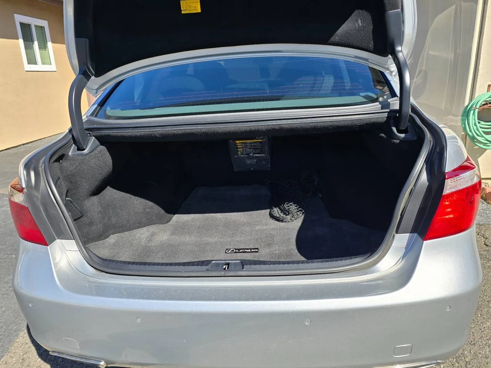 2009 Lexus LS 4th Gen - Image 17 of 20