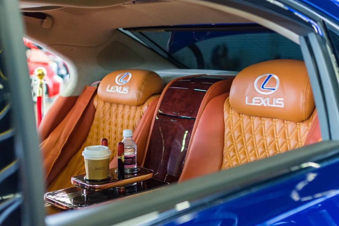 2009 Lexus LS 4th Gen - Image 11 of 14