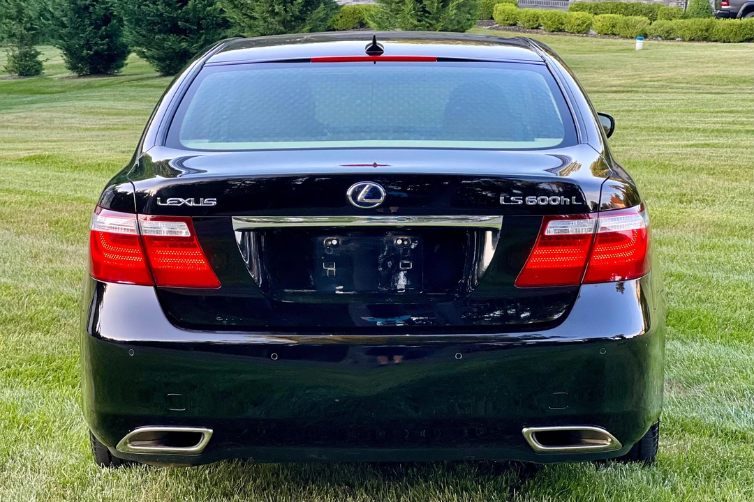 2009 Lexus LS 4th Gen - Image 5 of 31