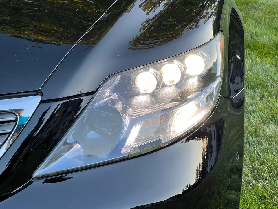 2009 Lexus LS 4th Gen - Image 16 of 31