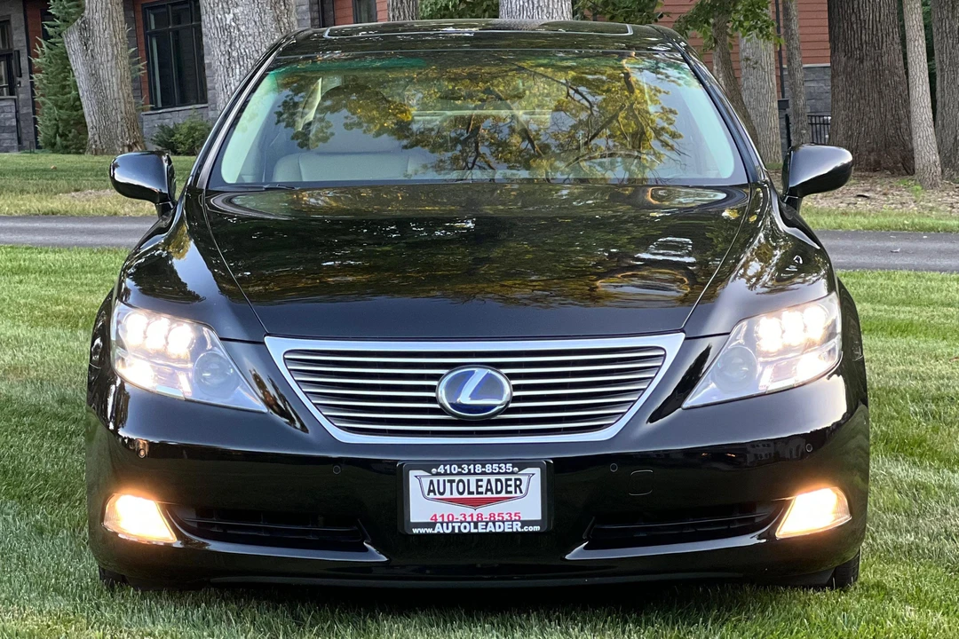 2009 Lexus LS 4th Gen - Image 2 of 31