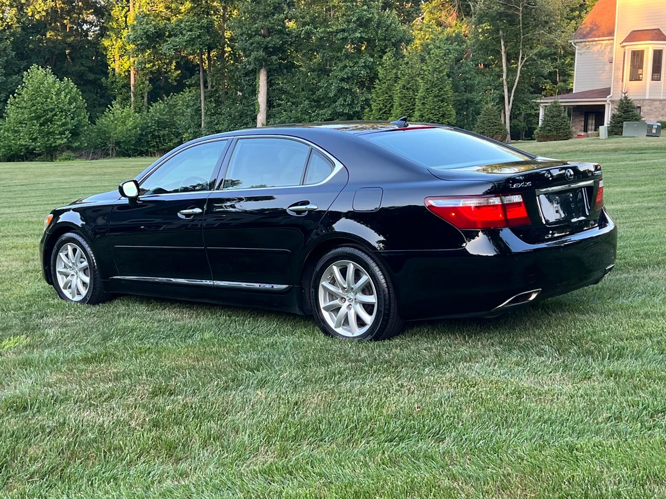 2009 Lexus LS 4th Gen - Image 8 of 31