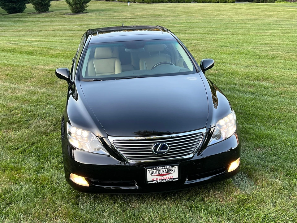 2009 Lexus LS 4th Gen - Image 14 of 31