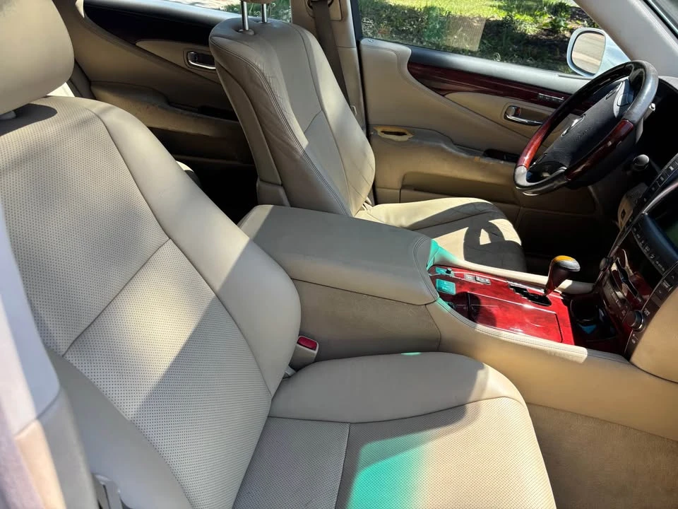 2009 Lexus LS 4th Gen - Image 7 of 8
