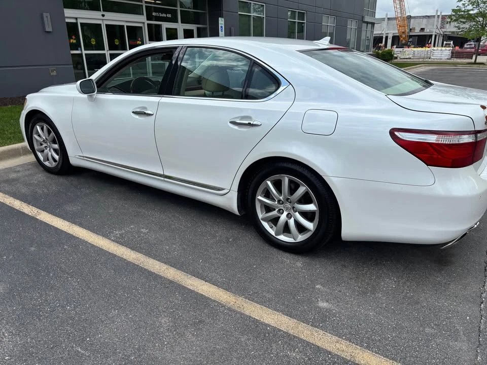 2009 Lexus LS 4th Gen - Image 5 of 7