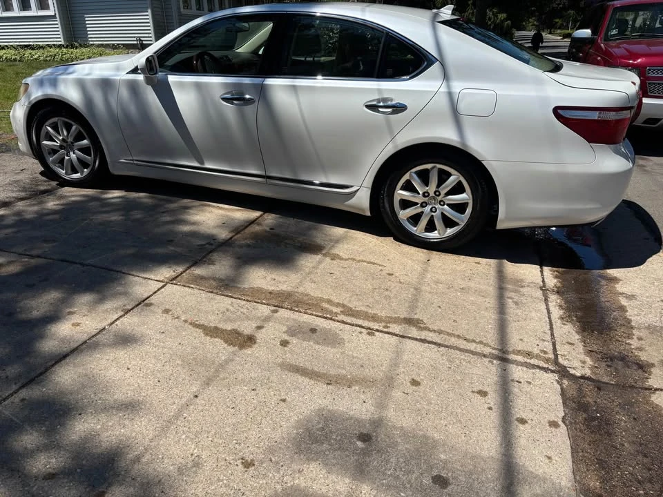 2009 Lexus LS 4th Gen - Image 3 of 8