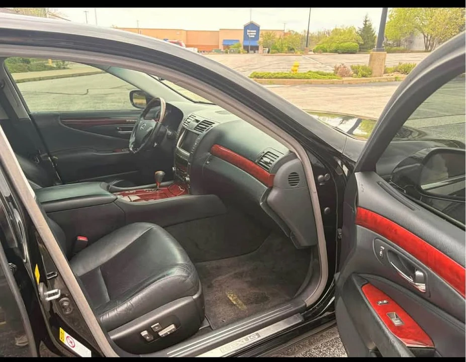 2009 Lexus LS 4th Gen - Image 4 of 5