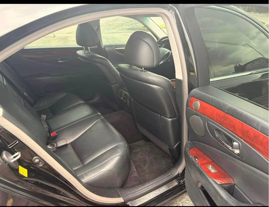 2009 Lexus LS 4th Gen - Image 5 of 5