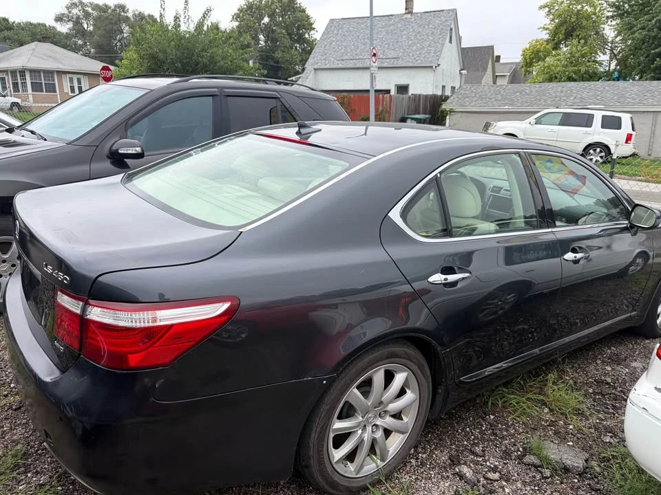 2009 Lexus LS 4th Gen - Image 5 of 7