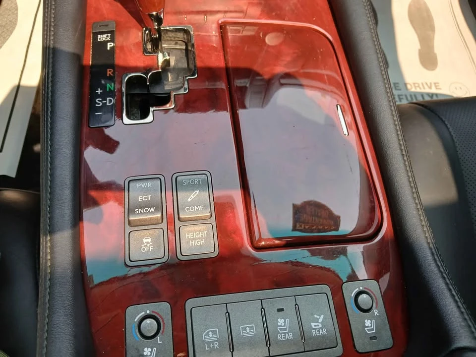 2009 Lexus LS 4th Gen - Image 13 of 20