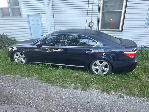 2009 Lexus LS 460 L Sedan 4D