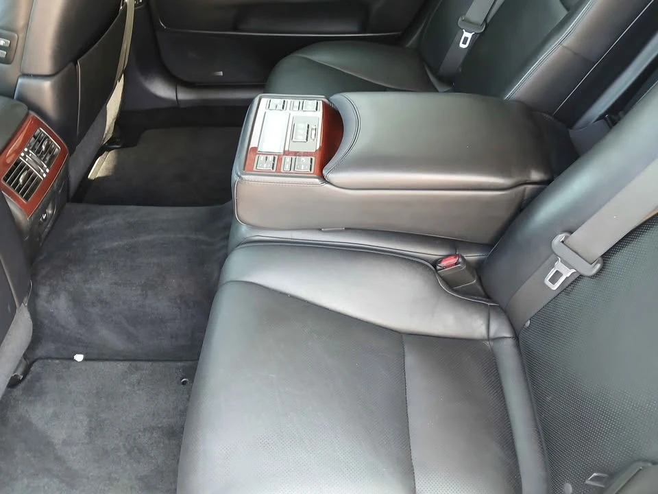 2009 Lexus LS 4th Gen - Image 17 of 20