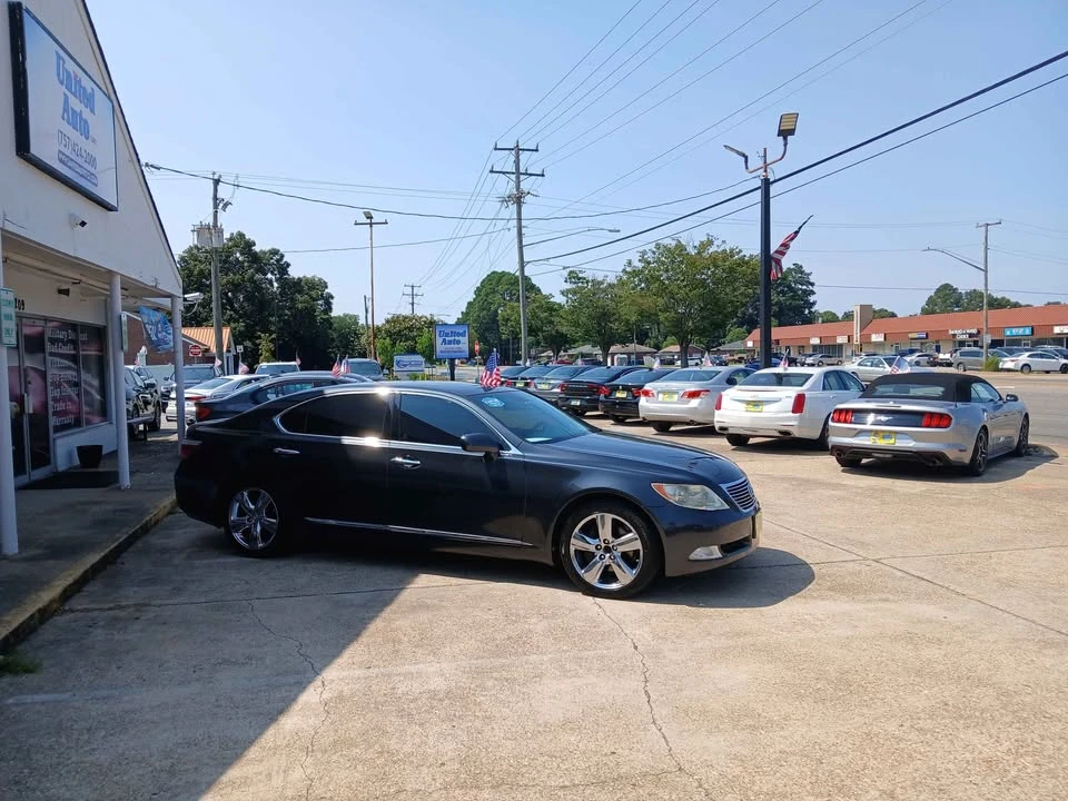 2009 Lexus LS 4th Gen - Image 3 of 20