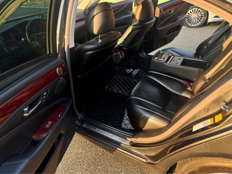 2009 Lexus LS 4th Gen - Image 11 of 20