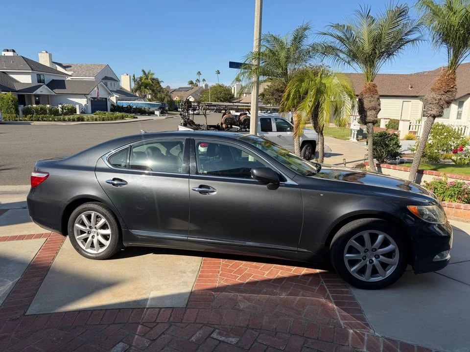 2009 Lexus LS 4th Gen - Image 4 of 14